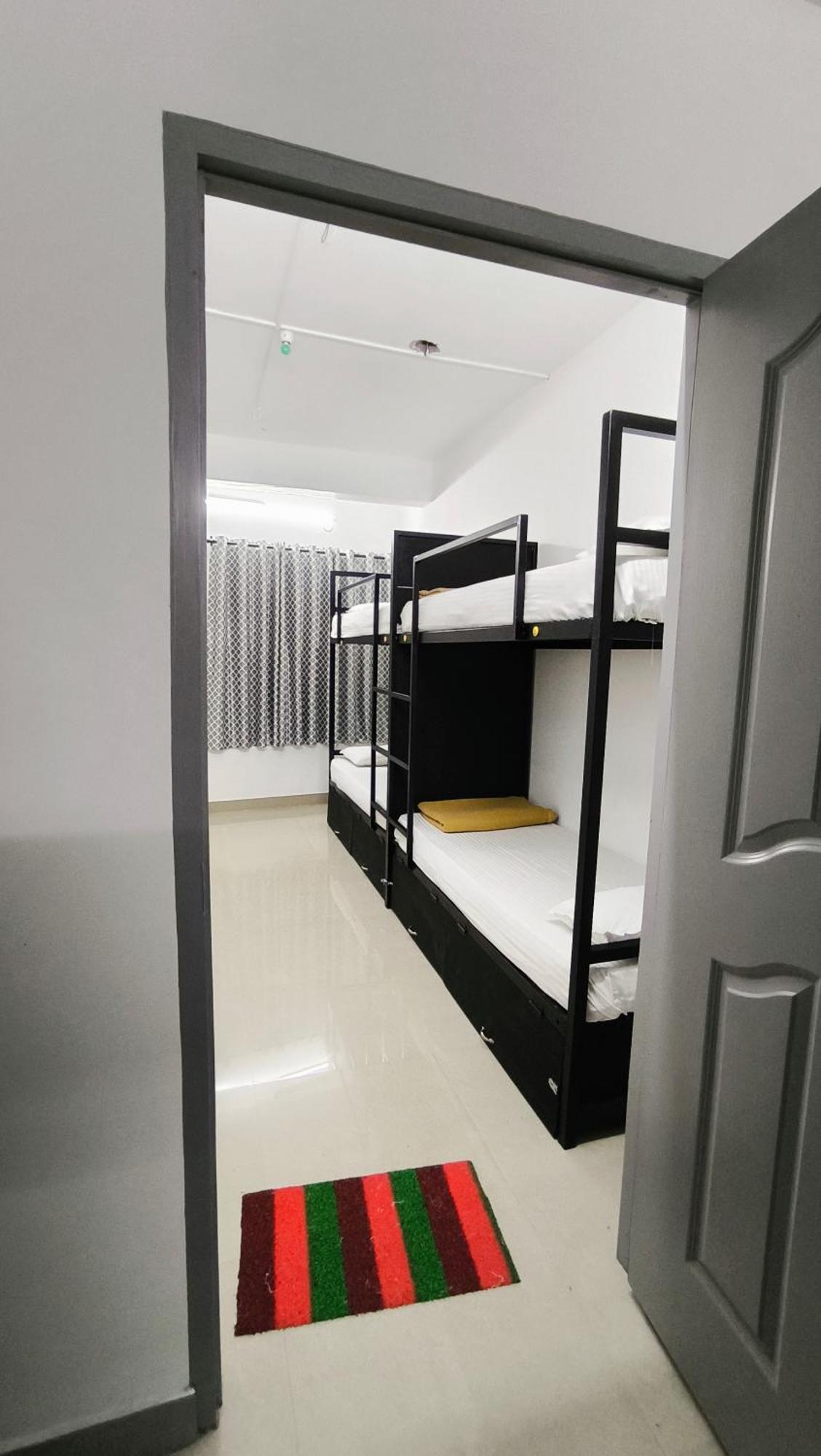 Hostel Stayzo Kochi Eksteriør billede
